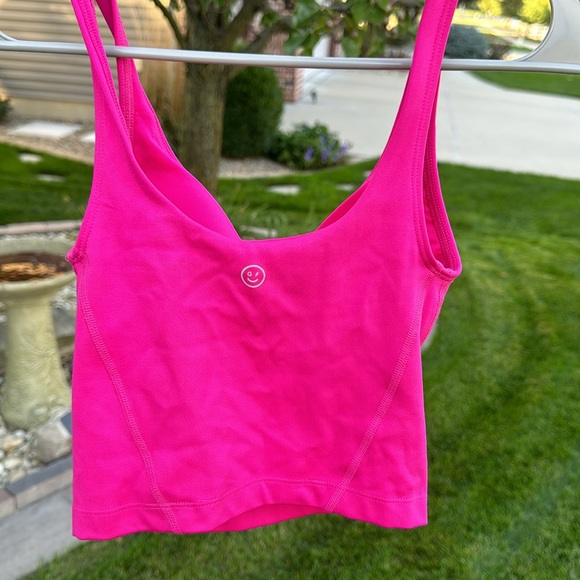 HOT PINK GILLY HICKS ALIGN TANK 🤩 - Picture 2 of 3